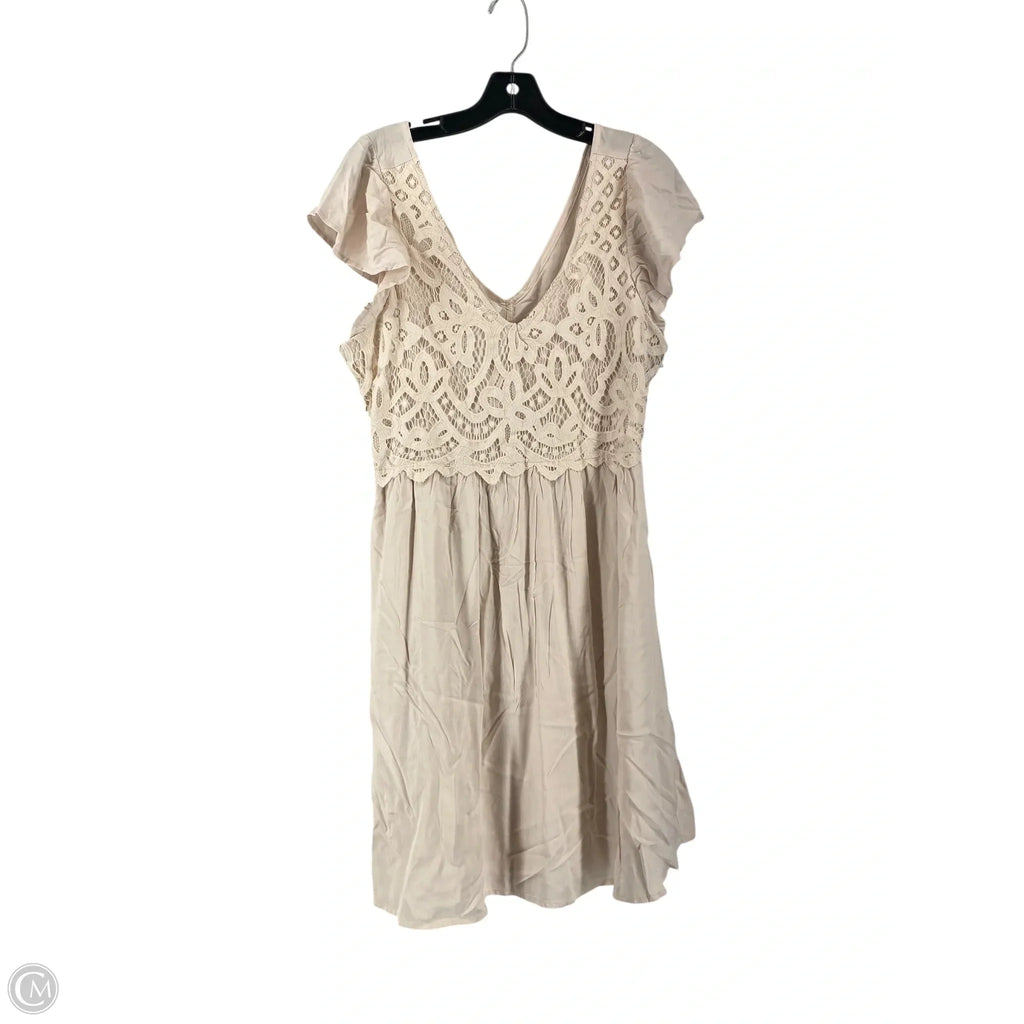 Dress Casual Short By Maurices In Cream, Size: M