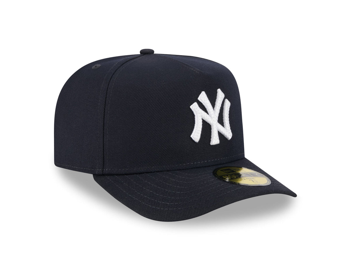 New Era New York Yankees Script Safety Pin Fitted