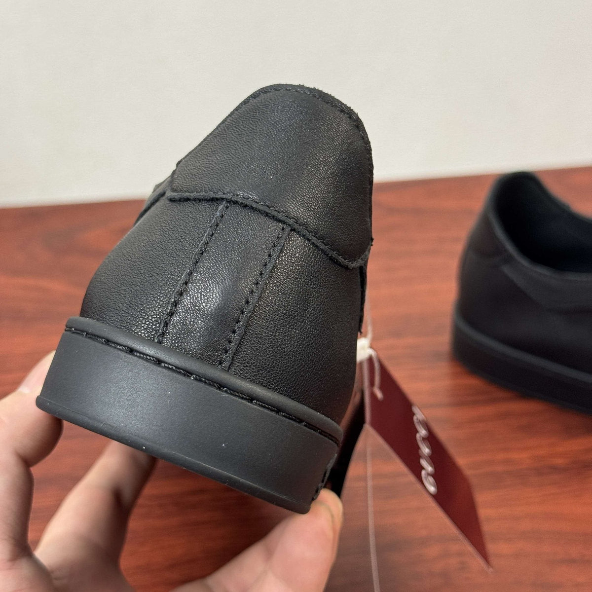 Gucci Men's Green and Red Stripe Sneakers