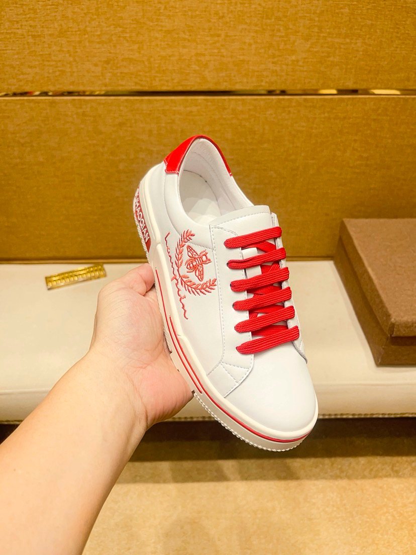 LUOHAOQIAN White & Red Graphic Low-Top Sneakers