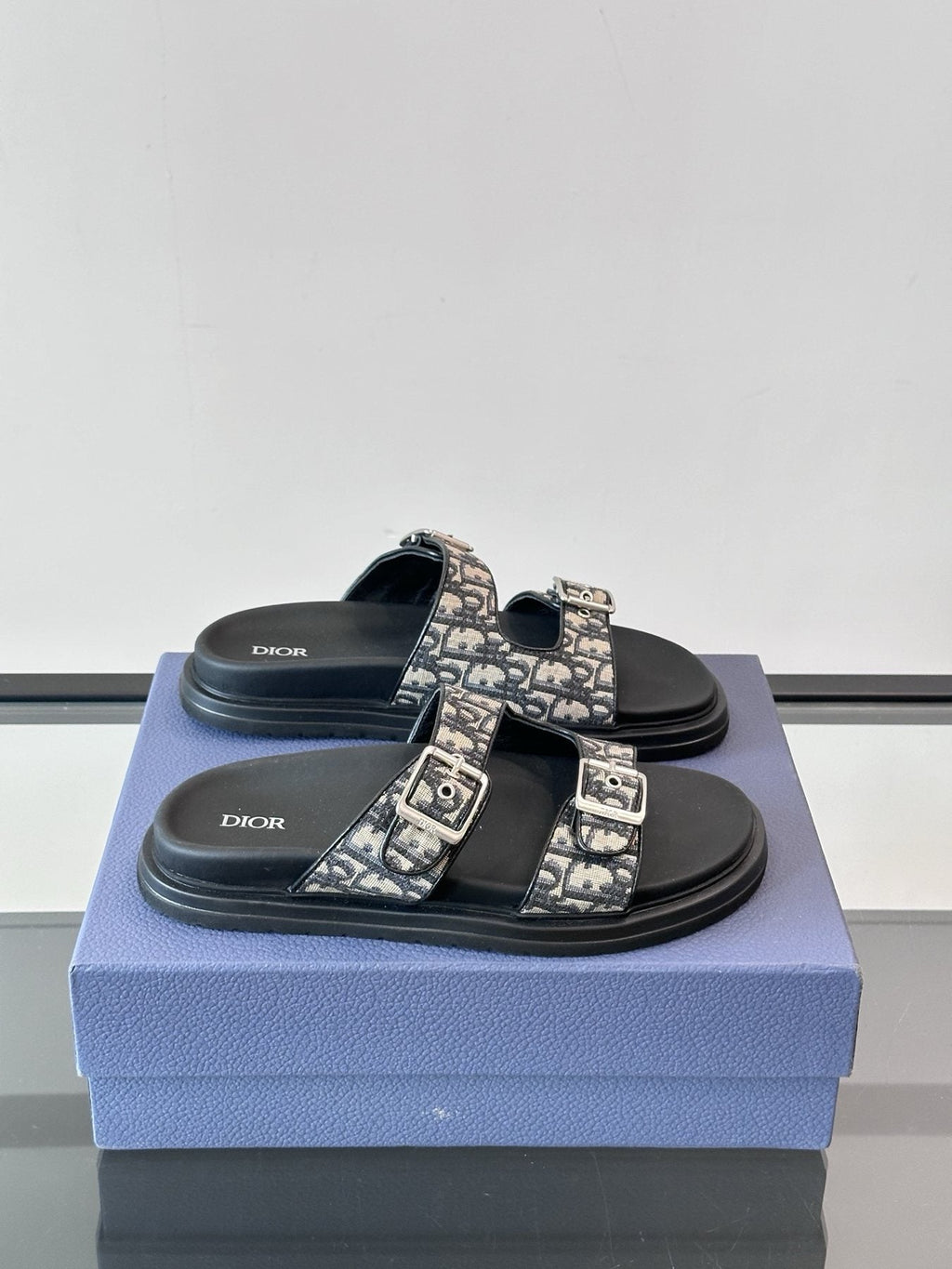 Dior Men's Patterned Buckle Slide Sandals - Textured Outsole