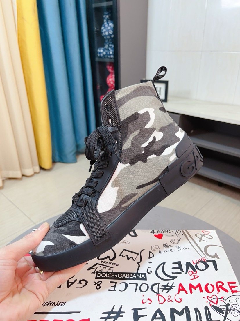 Dolce & Gabbana Camouflage High-Top Sneakers