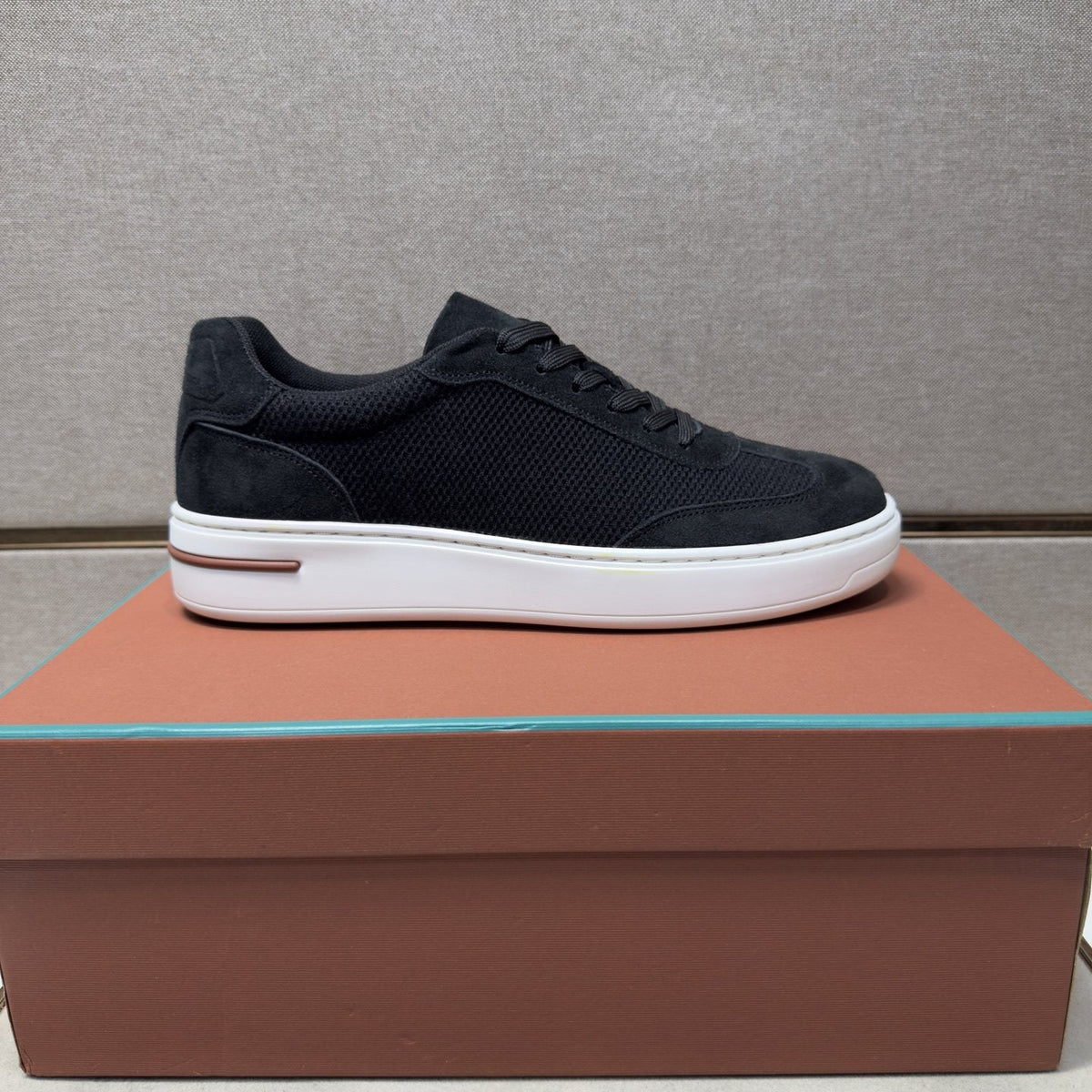 Men's Paneled Low-Top Sneakers